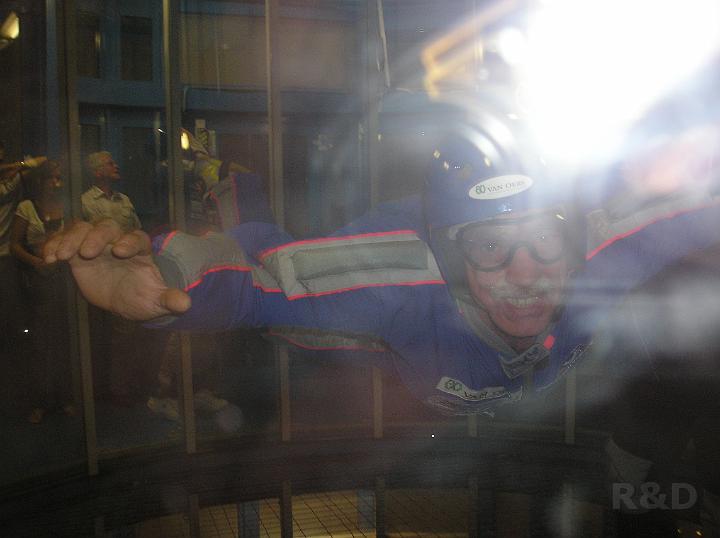 Indoor Skydive 12 augustus 2007 (16).jpg
